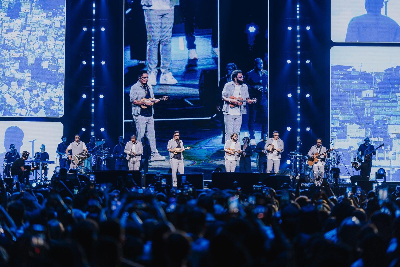 Show do Grupo Revela&ccedil;&atilde;o e Xande de Pilares no Rio de Janeiro, em 27 de junho de 2026