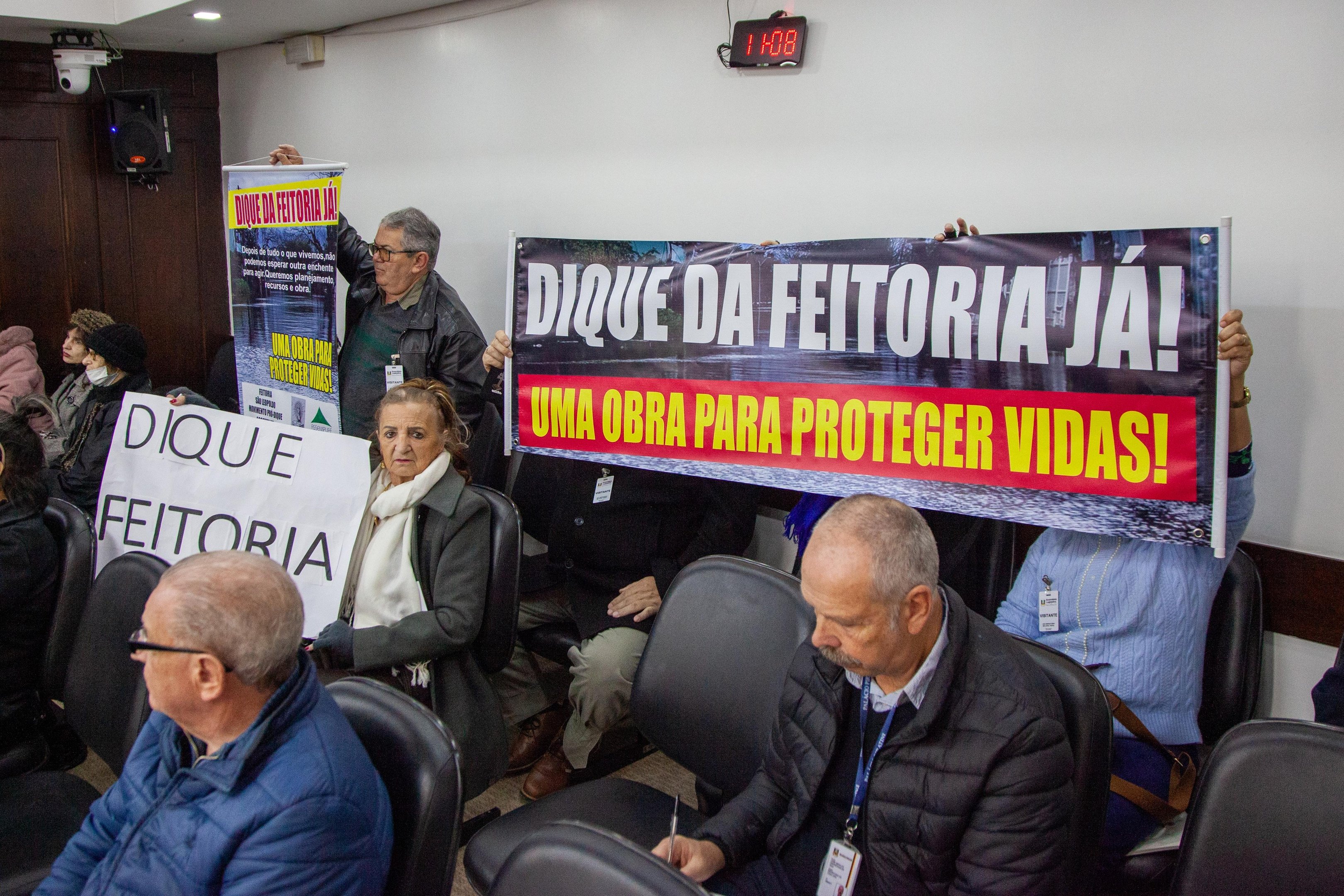 Sess&atilde;o contou com discursos que alertaram para os riscos e vulnerabilidades no munic&iacute;pio, especialmente ap&oacute;s os epis&oacute;dios recentes de enchentes