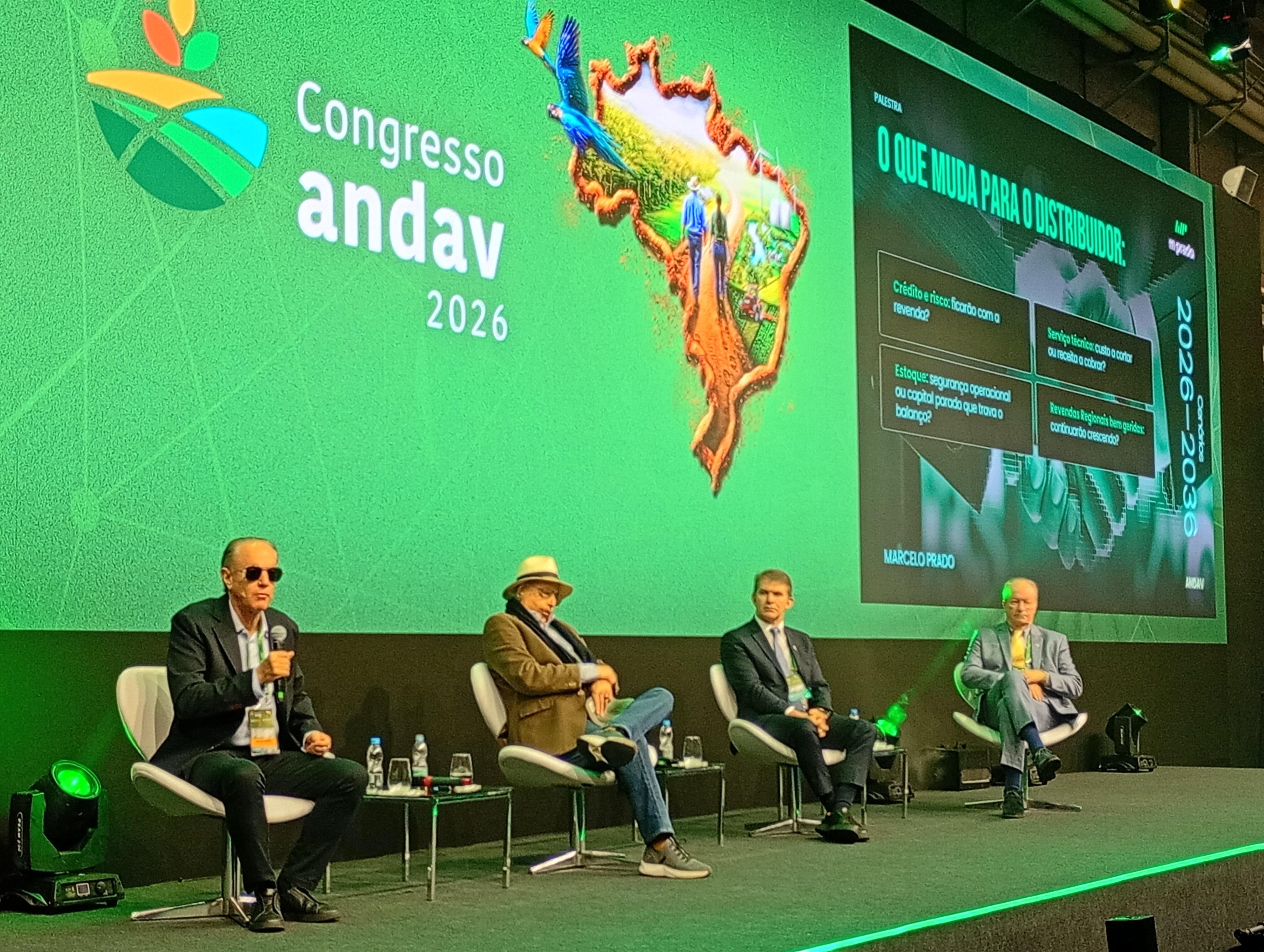 Marcelo Prado (com microfone): o Brasil precisa das tecnologias americanas e dos consumidores chineses