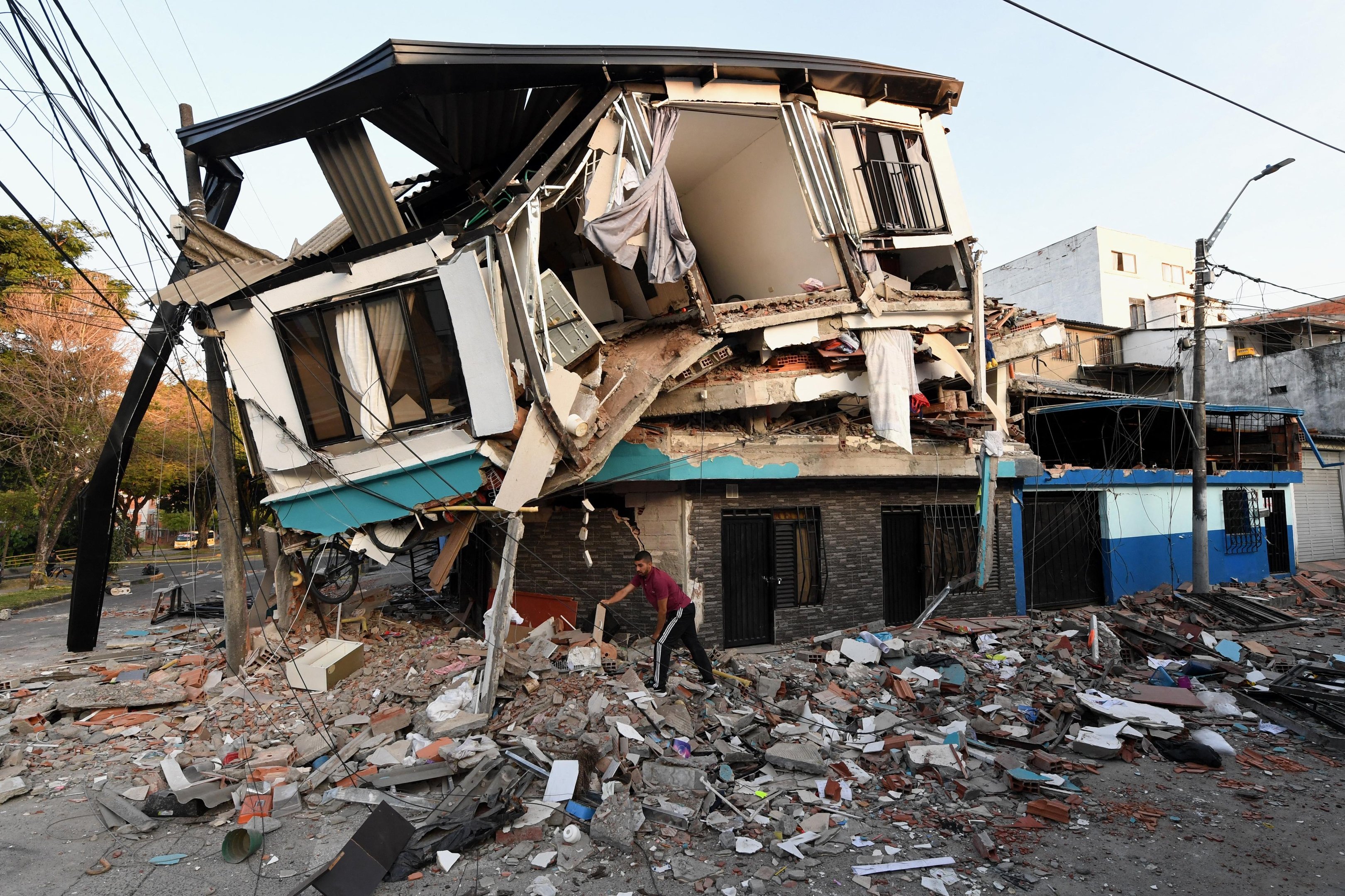 Terremoto na Col&ocirc;mbia deixa v&aacute;rios mortos