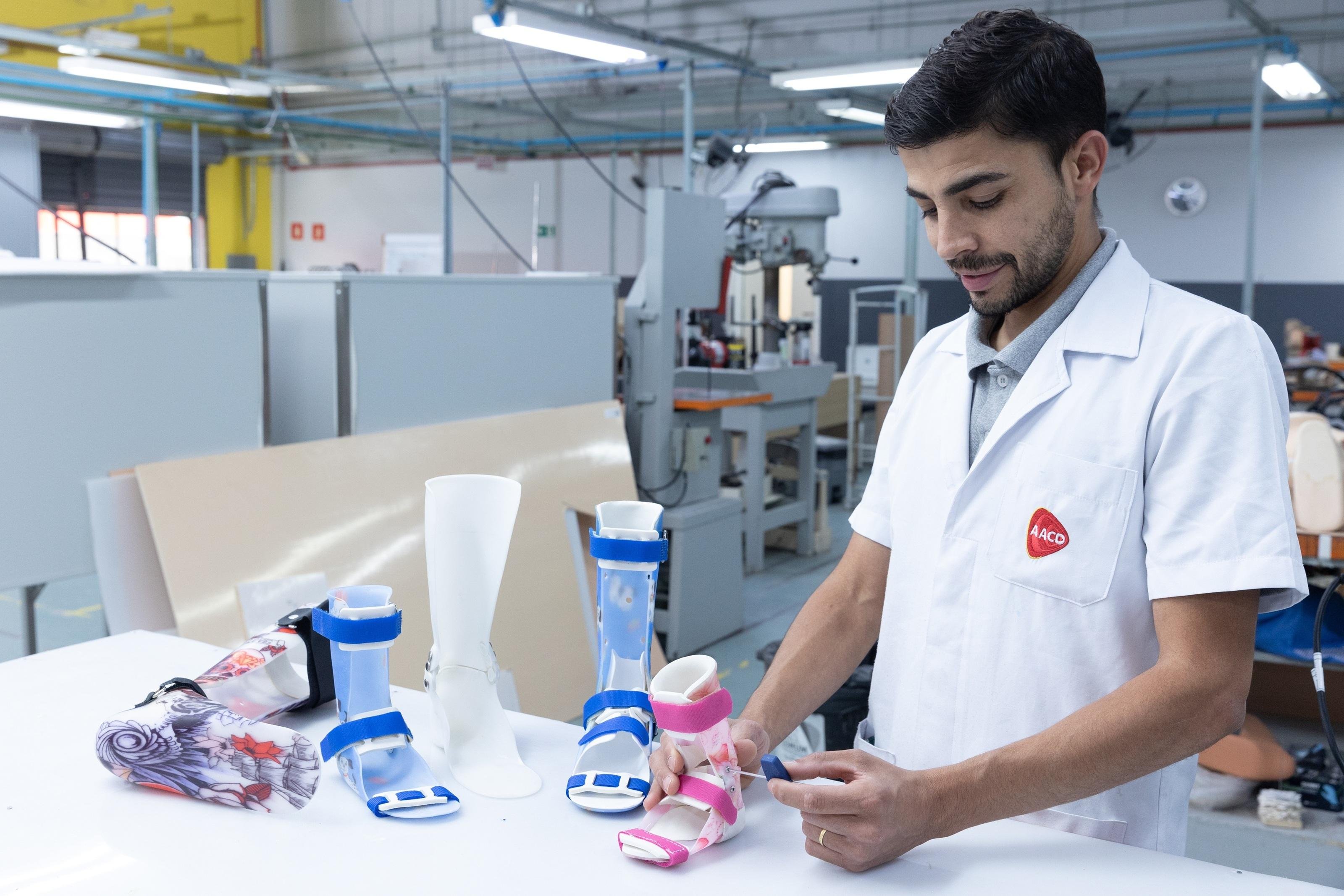 Em 2025, mais de 10,7 mil pacientes foram beneficiados com os equipamentos produzidos a partir da resina doada