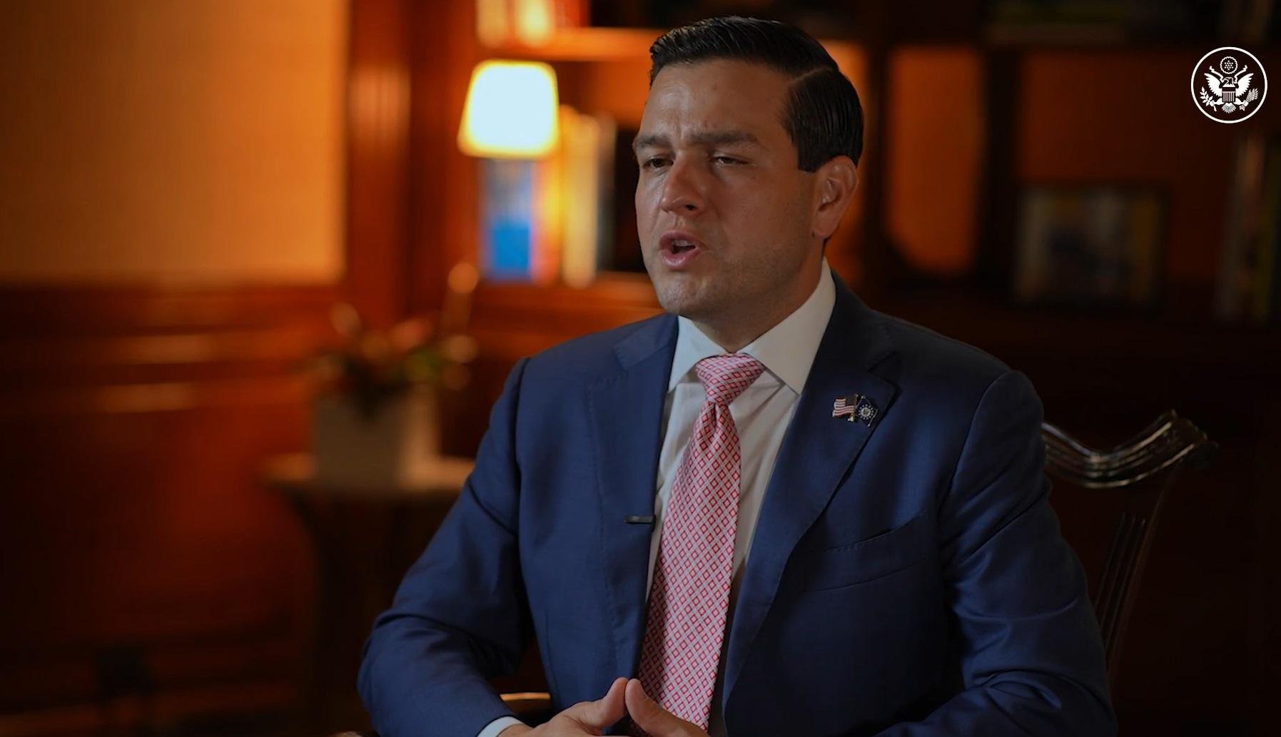 V&iacute;deo &eacute; apresentado pelo embaixador dos EUA no Panam&aacute;, Kevin Marino Cabrera