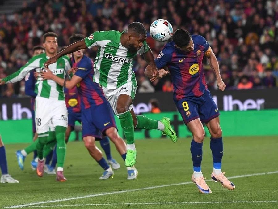 Jogador est&aacute; sem contrato ap&oacute;s sua sa&iacute;da do B&eacute;tis, da Espanha