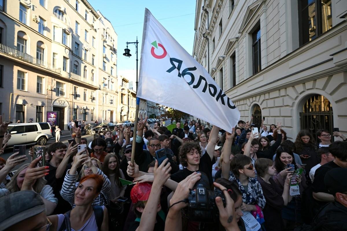 Yabloko &eacute; o &uacute;nico partido liberal que continua em atividade na R&uacute;ssia