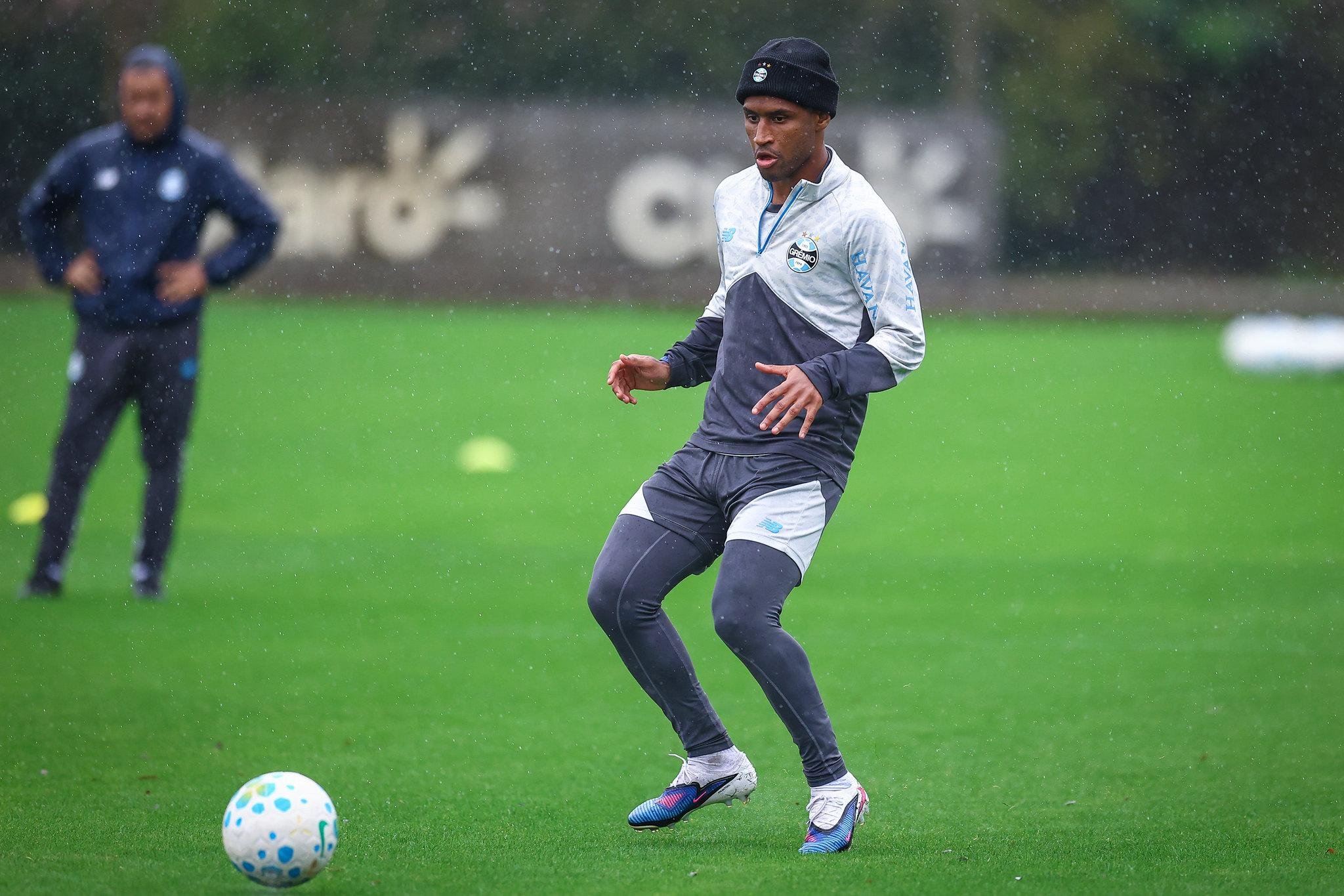Les&atilde;o muscular no quadril tirou Tet&ecirc; das partidas contra o Mirassol e S&atilde;o Paulo