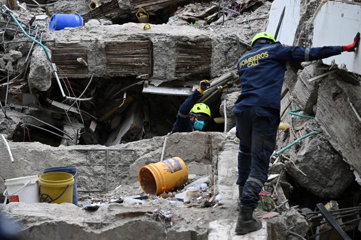 Col&ocirc;mbia nega ter recusado ajuda p&oacute;s-terremoto por motivos ideol&oacute;gicos