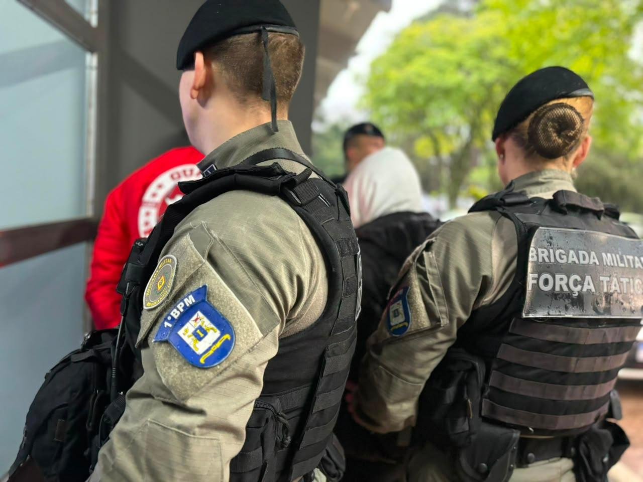 Torcedores do Inter foram presos por agredir gremista na final do Gauch&atilde;o
