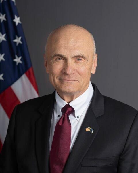 Embaixador dos EUA para a UE, Andrew Puzder, pressionou o bloco a cumprir os compromissos do acordo comercial bilateral