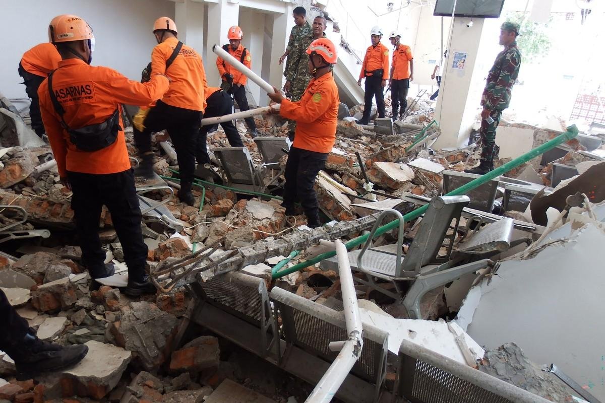 Um terremoto de magnitude 6,9 sacudiu neste s&aacute;bado a ilha indon&eacute;sia de Sumatra