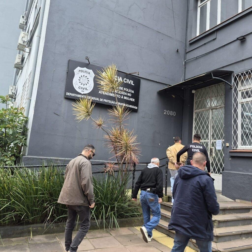 Homem de 41 anos foi preso ap&oacute;s den&uacute;ncias de mulheres pela pr&aacute;tica de importuna&ccedil;&atilde;o sexual
