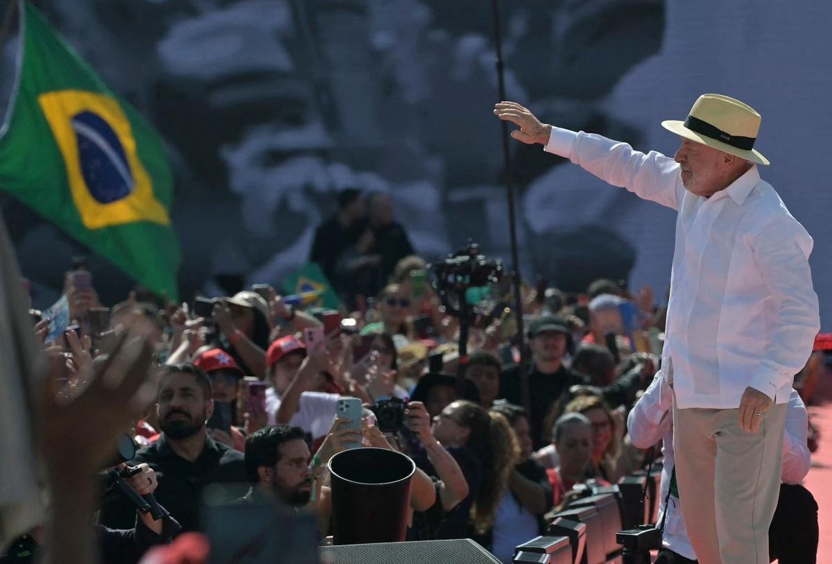 Em seu discurso, Lula referendou o discurso que a primeira-dama Ros&acirc;ngela da Silva, a Janja, sobre a import&acirc;ncia e participa&ccedil;&atilde;o das mulheres na sociedade