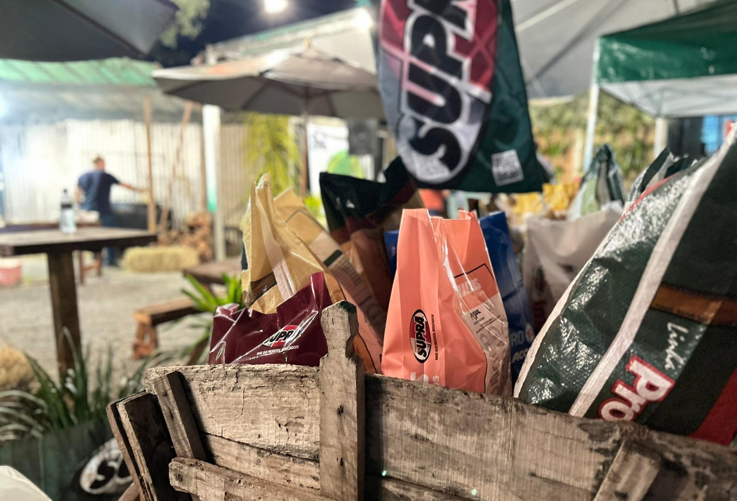 Entre os itens &agrave; venda no local estar&atilde;o pasto verde, feno e silagem