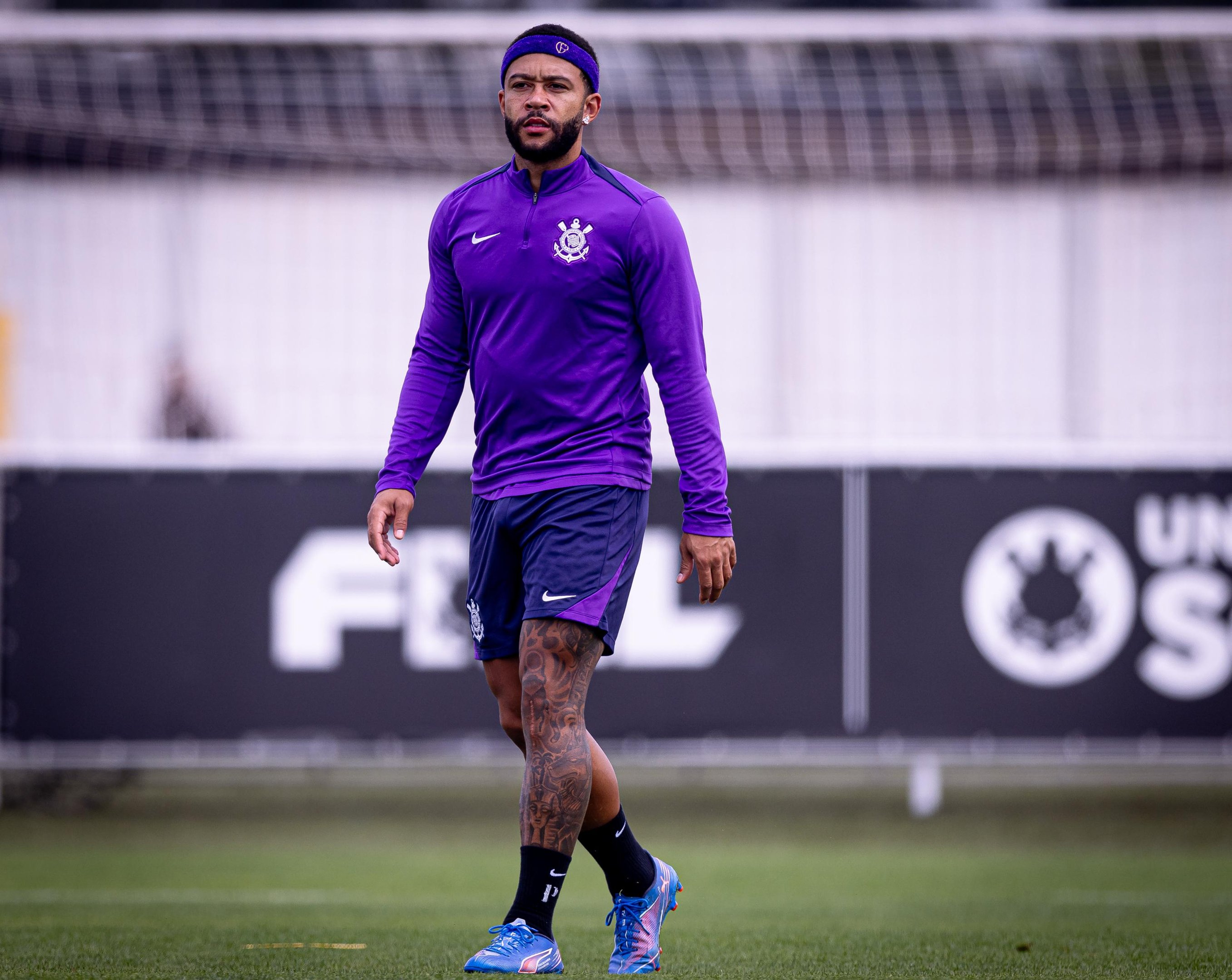 Depay renovou seu contrato at&eacute; 2028