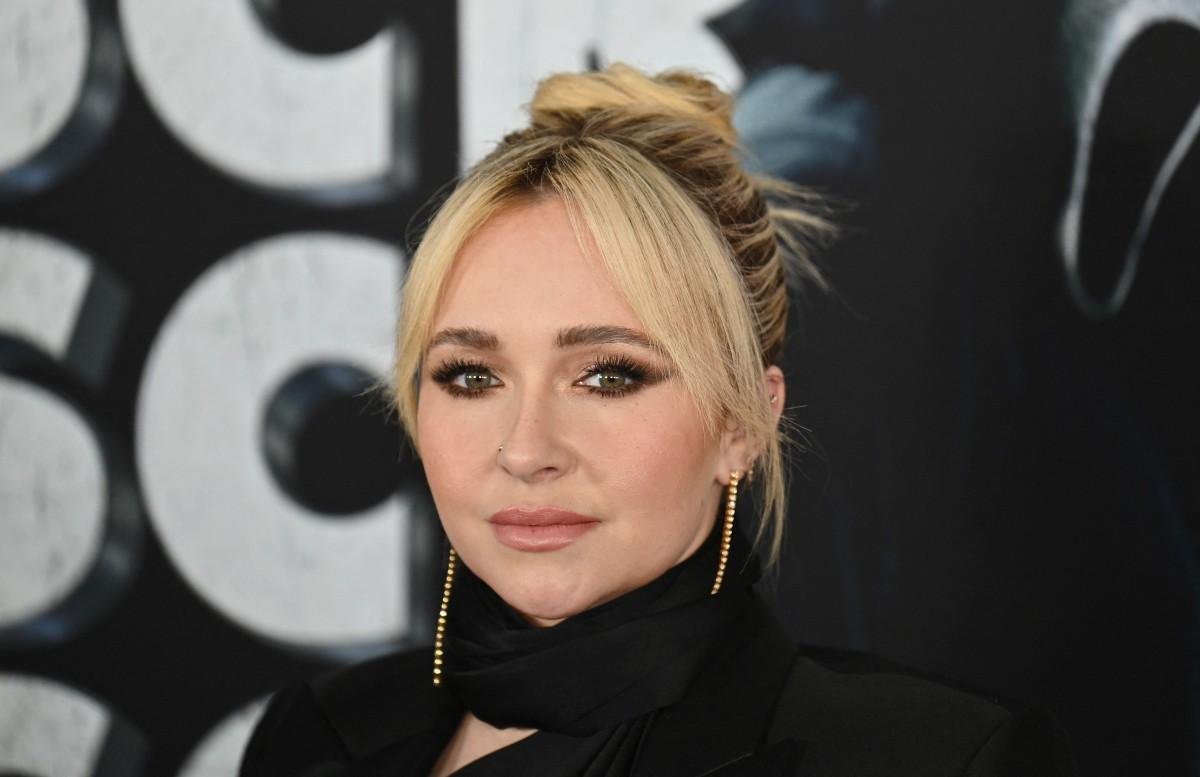 Hayden Panettiere, atriz conhecida por seus pap&eacute;is nas s&eacute;ries de TV de sucesso "Heroes" e "Nashville", faleceu aos 36 anos