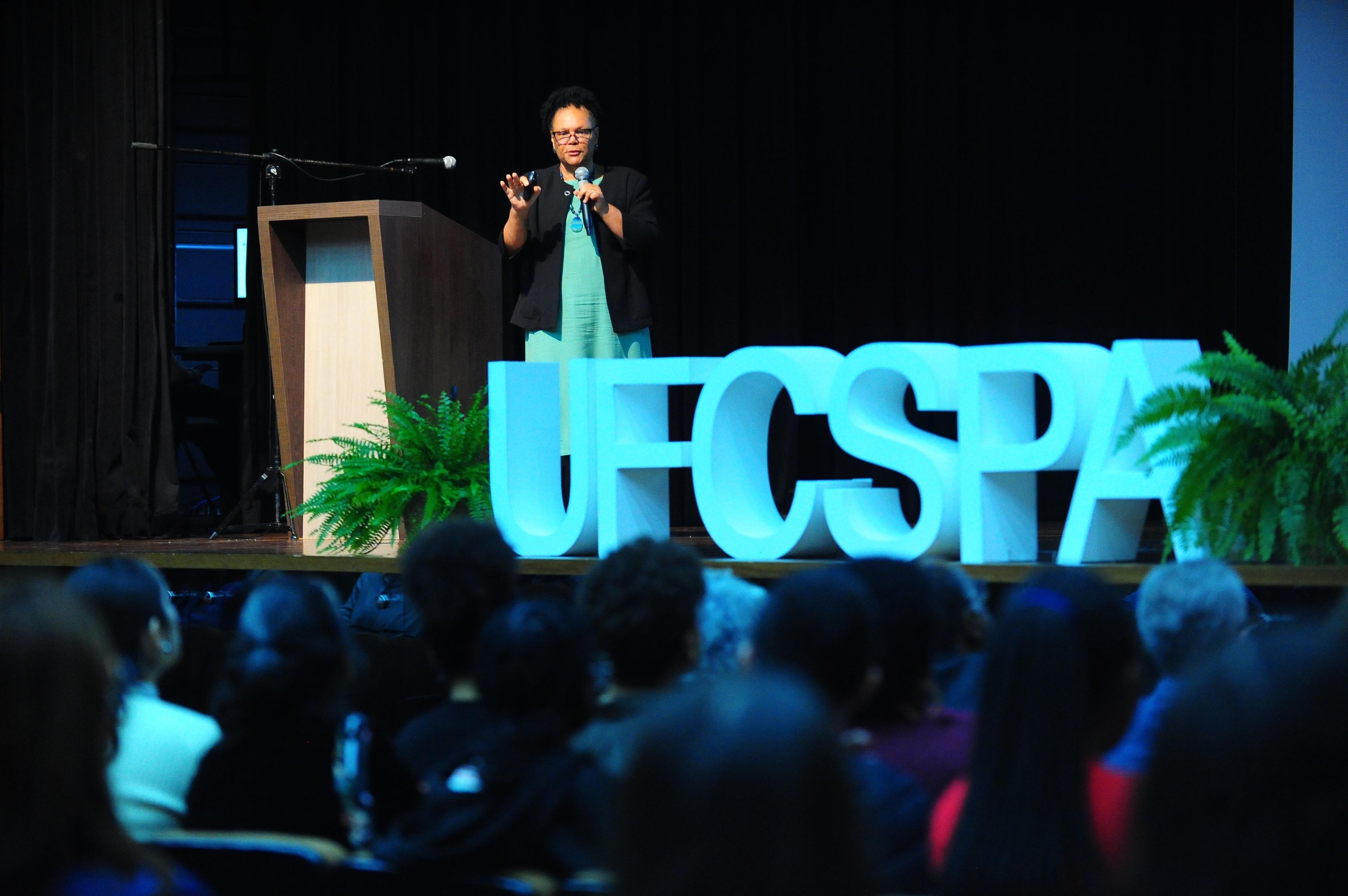 Institui&ccedil;&atilde;o recebeu a professora da UFSB, Joana Guimar&atilde;es