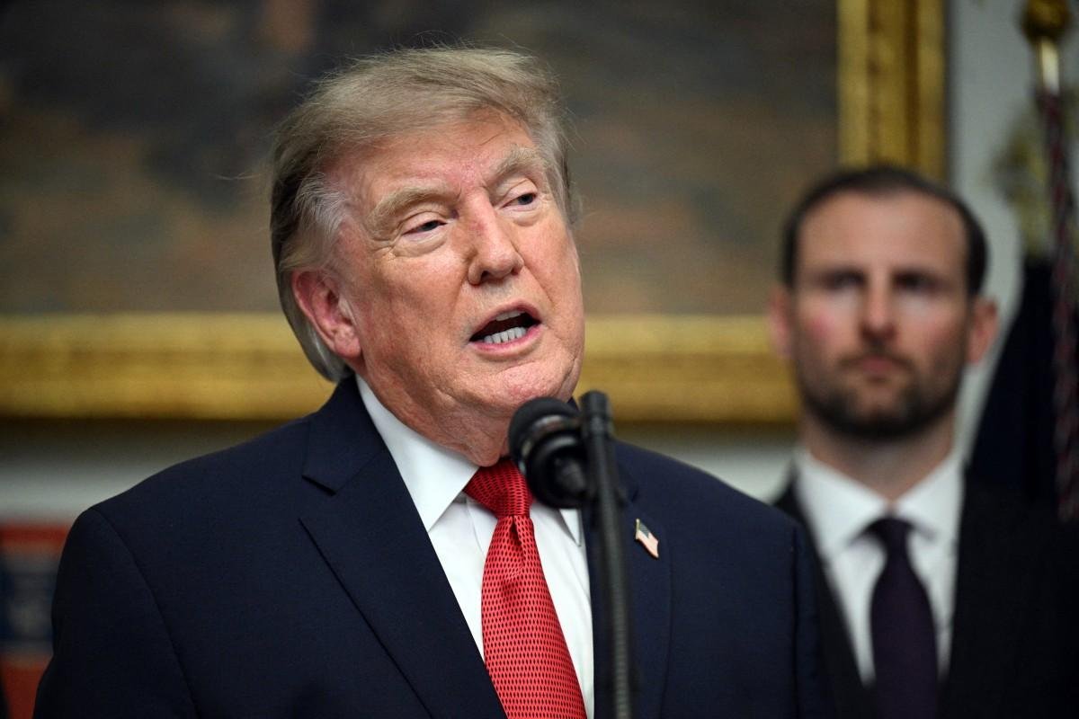 Trump defende uma pol&iacute;tica de "press&atilde;o m&aacute;xima" sobre o Ir&atilde;