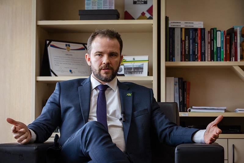 Ministro da Fazenda alertou tamb&eacute;m para o risco de coopta&ccedil;&atilde;o de fintechs e fundos de investimento pelo crime organizado