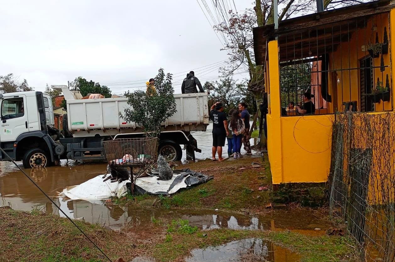 Quatro fam&iacute;lias ribeirinhas foram encaminhadas para o Parque Juventino Corr&ecirc;a de Moura