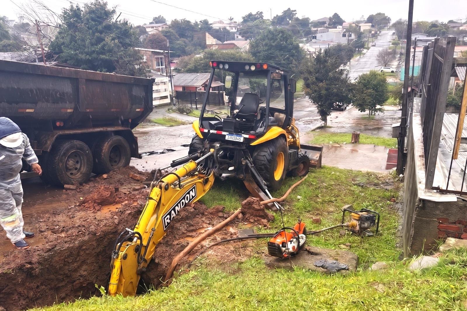 Corsan substituir&aacute; 1,1 quil&ocirc;metro da adutora da rua Machado de Assis, no bairro Vera Cruz, em Passo Fundo