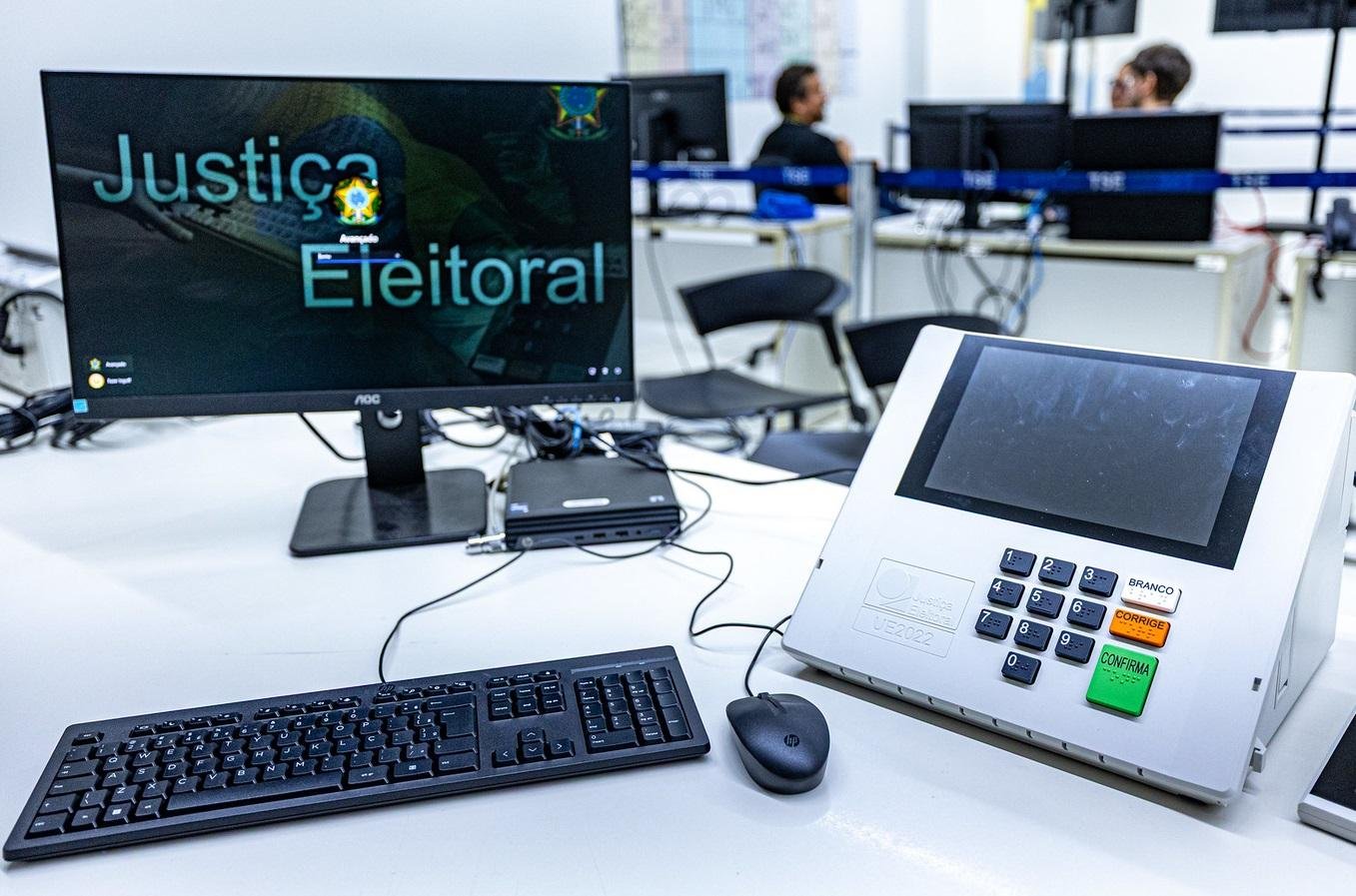 Integridade das urnas tamb&eacute;m ser&aacute; miss&atilde;o do &oacute;rg&atilde;o