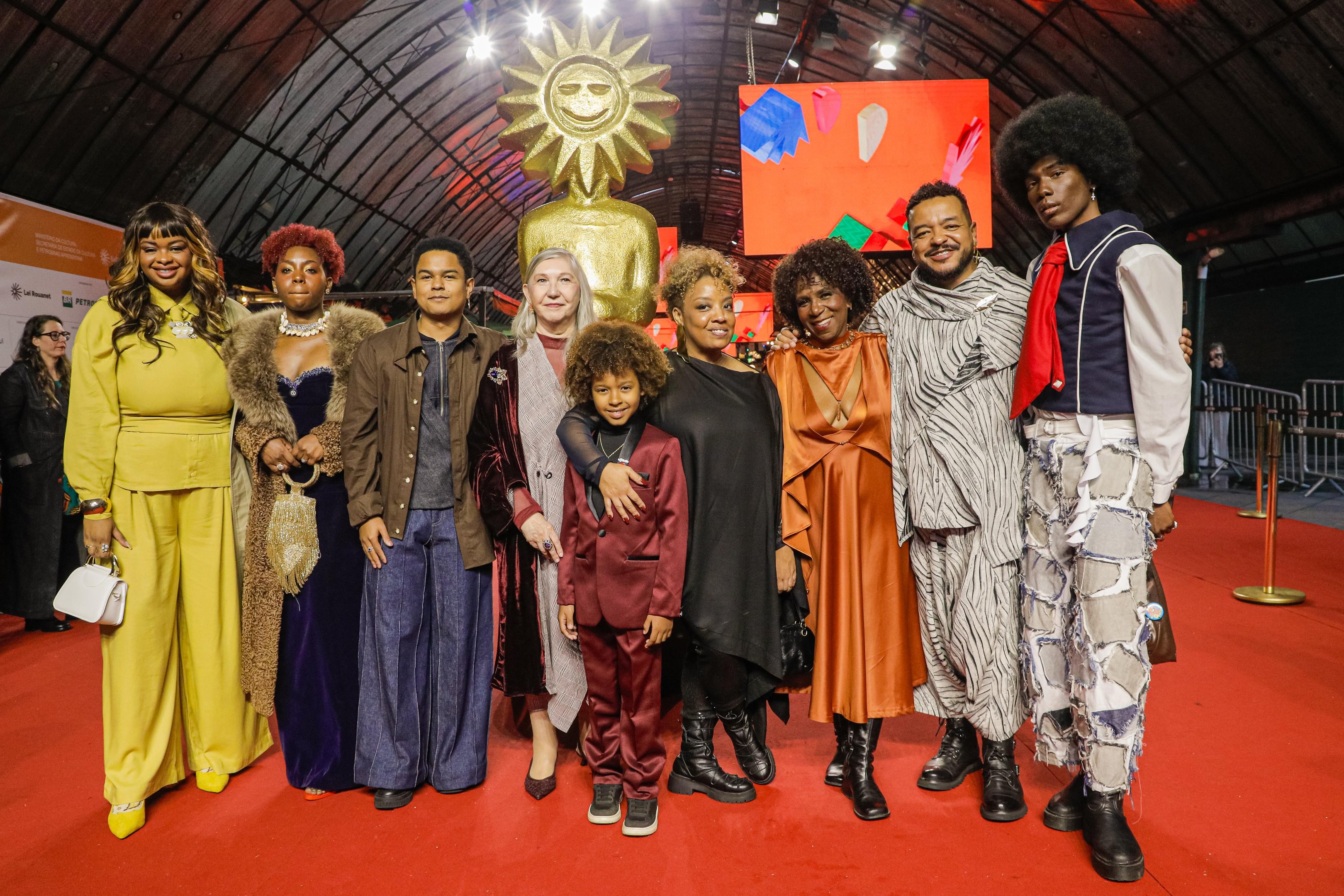 Elenco do longa-metragem brasileiro Nosso Segredo, de Grace Pass&ocirc;