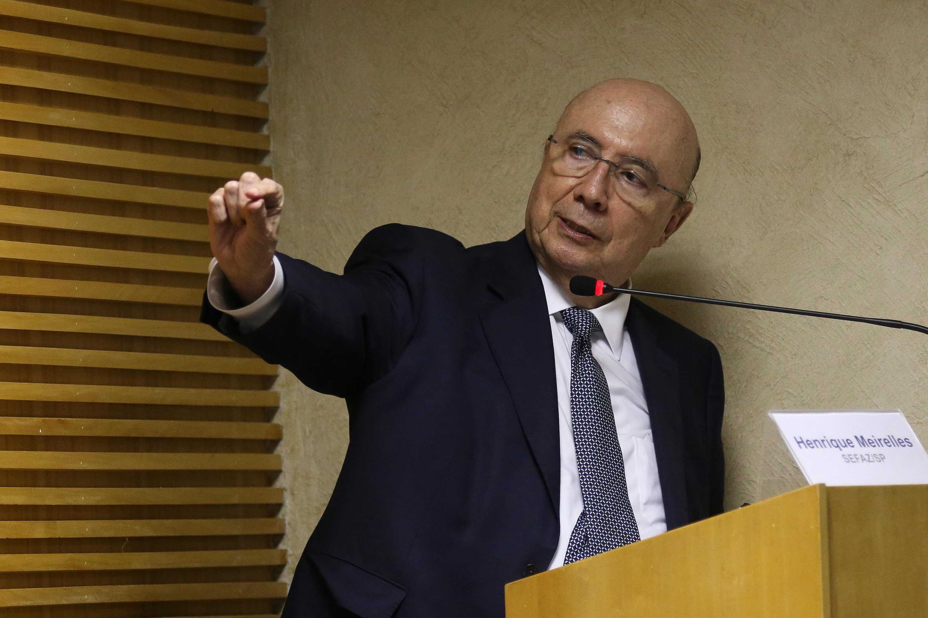 Meirelles, que concorreu &agrave; Presid&ecirc;ncia da Rep&uacute;blica em 2018, disse estar disposto a dar contribui&ccedil;&otilde;es para candidatos que o procurarem