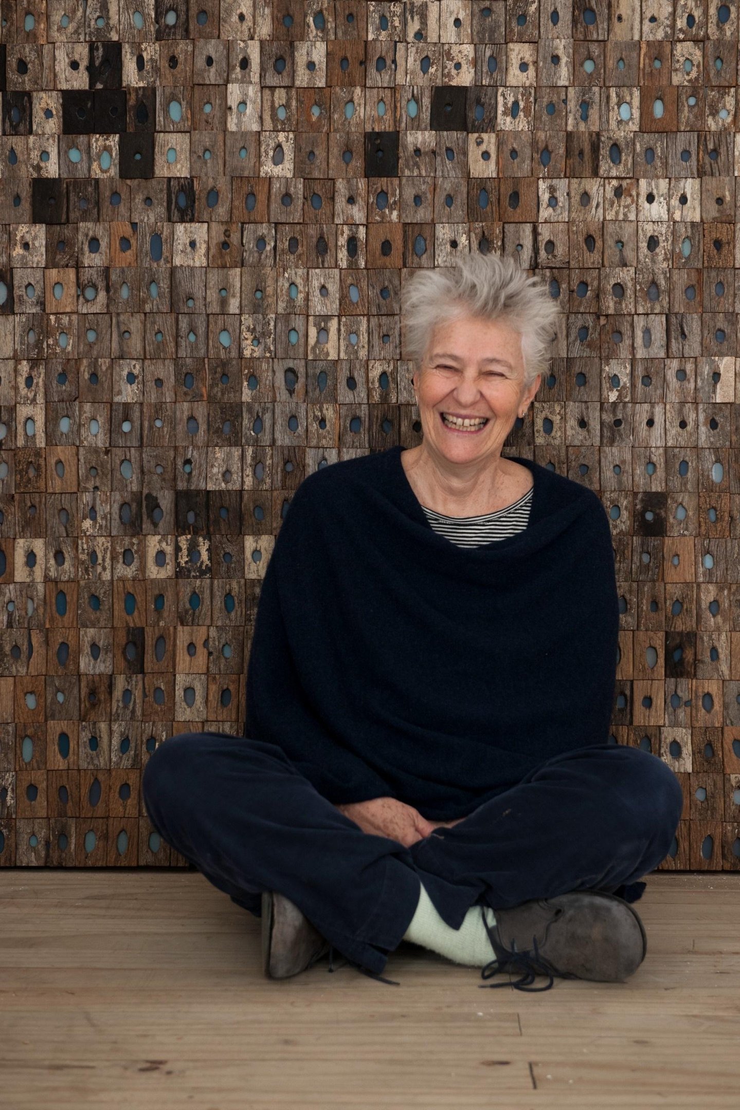 Artista Heloisa Crocco apresenta exposi&ccedil;&atilde;o "O Tempo, a Mat&eacute;ria, A Arte", na Ocre Galeria, em Porto Alegre, at&eacute; 12 de setembro, com curadoria de Icleia Cattani