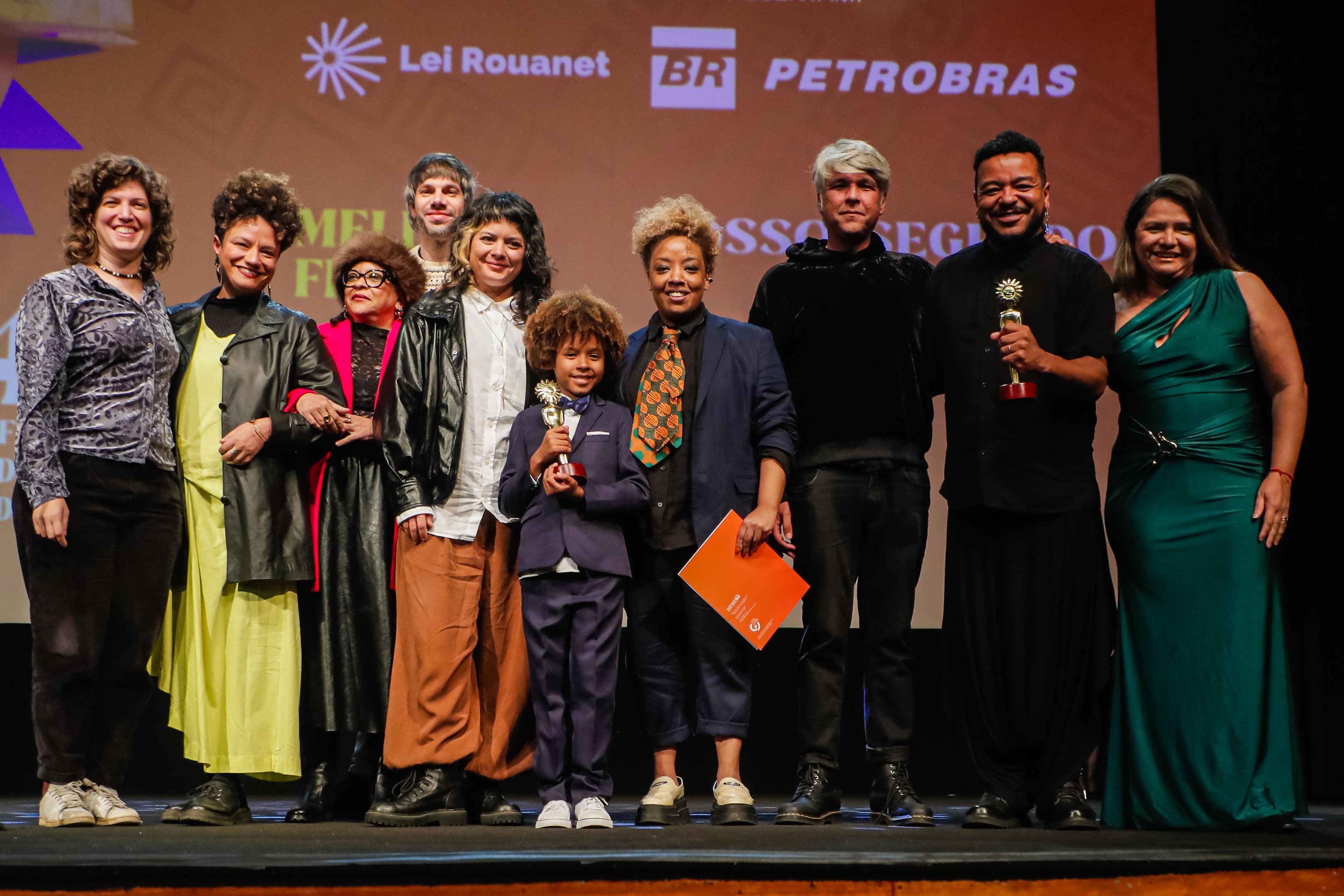Melhor Filme Longa-Metragem Brasileiro, 'Nosso Segredo', de Grace Pass&ocirc;