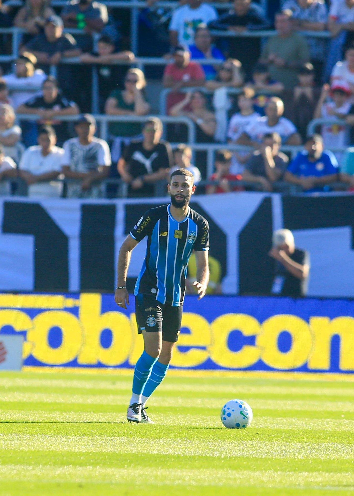 Wagner Leonardo foi titular contra o Bragantino