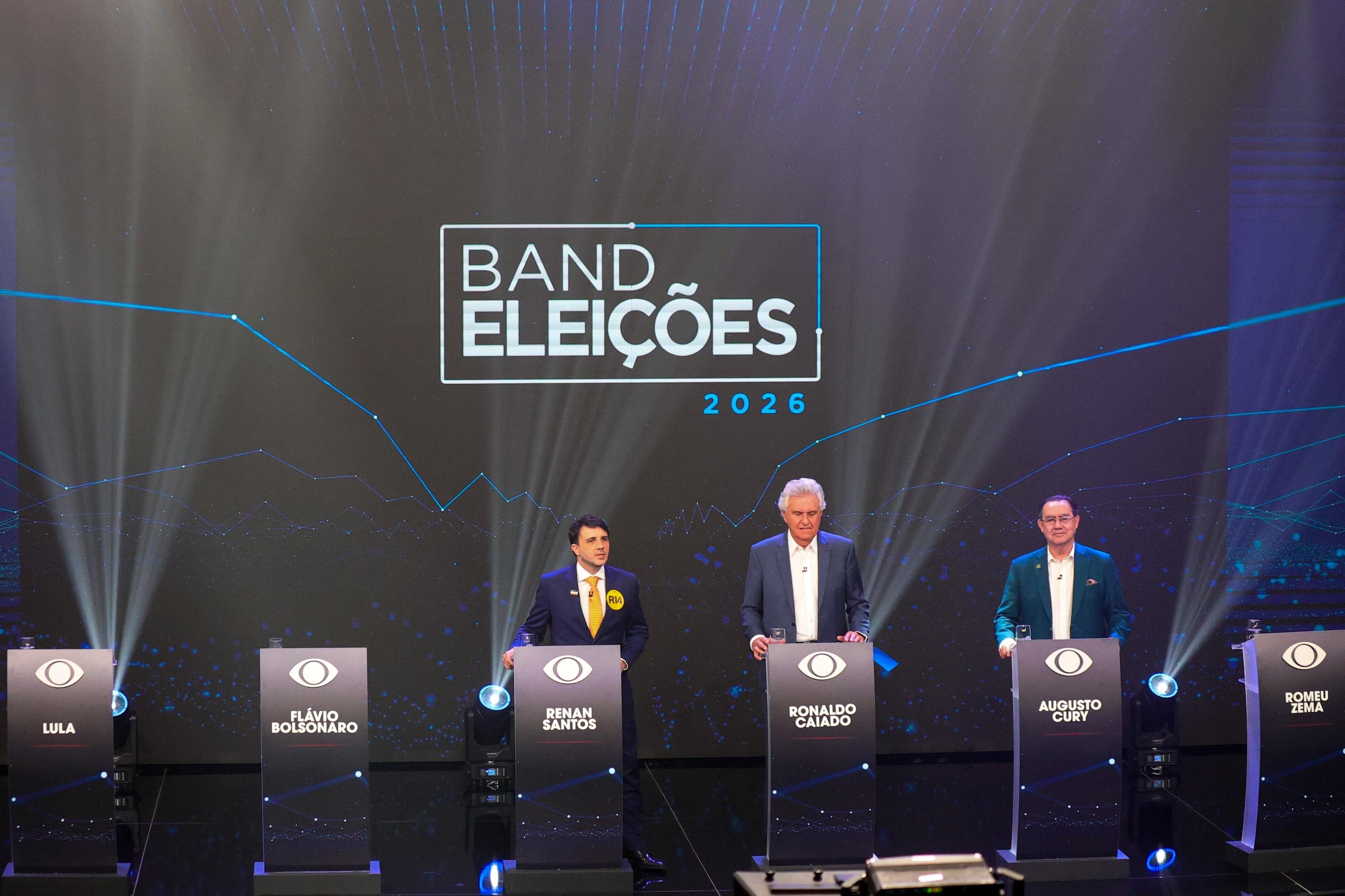Primeiro debate presidenci&aacute;vel teve tr&ecirc;s aus&ecirc;ncias