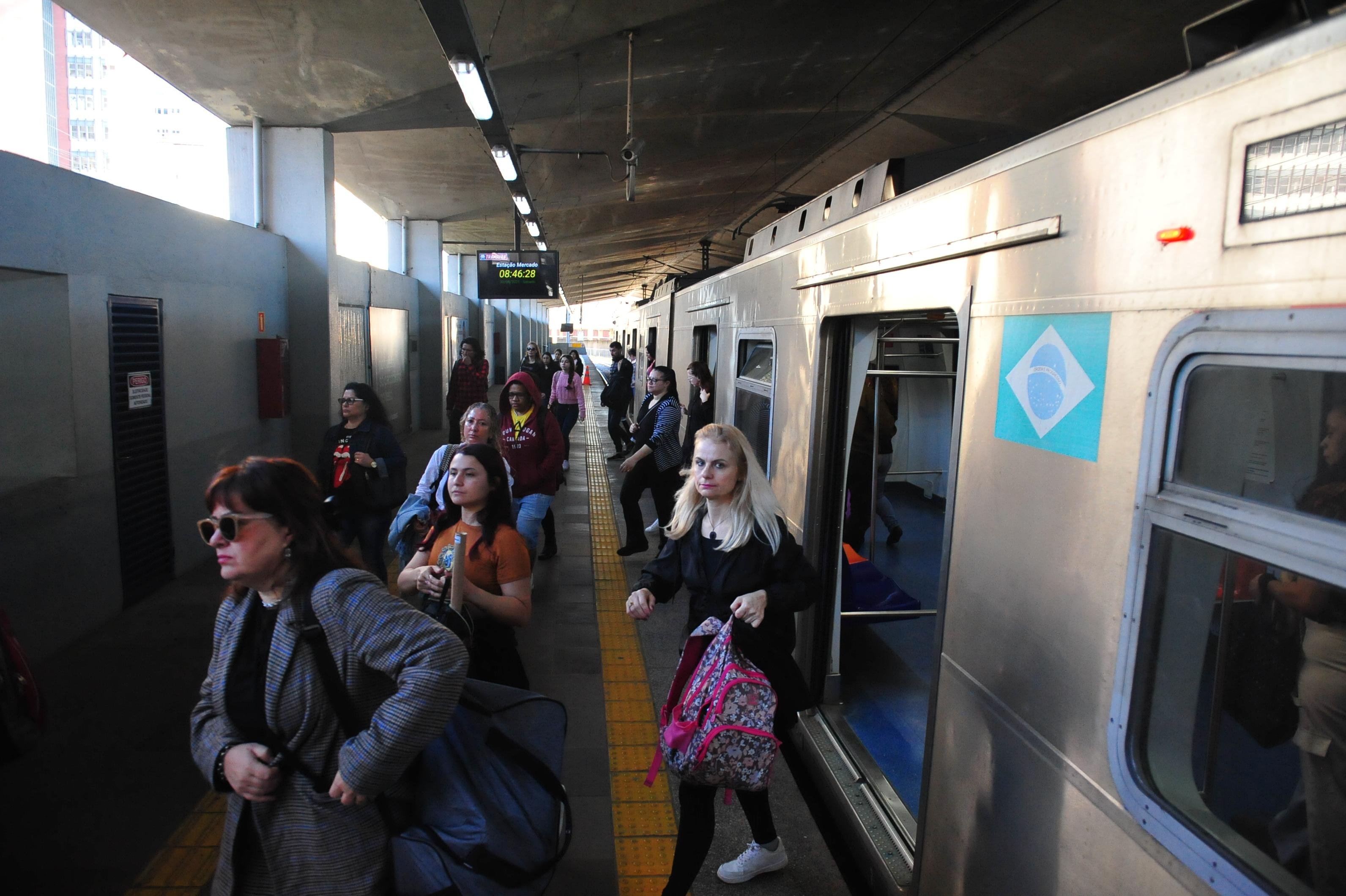 Trensurb prev&ecirc; aumento de demanda pelo servi&ccedil;o durante a feira, especialmente nos finais de semana
