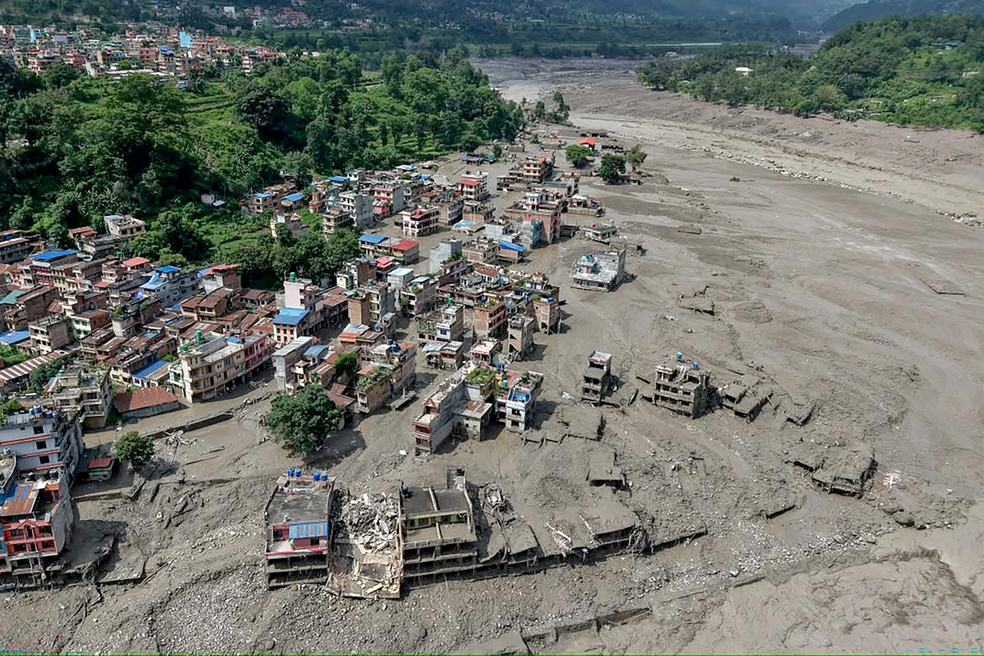 Avalanche deixa mortos no Nepal