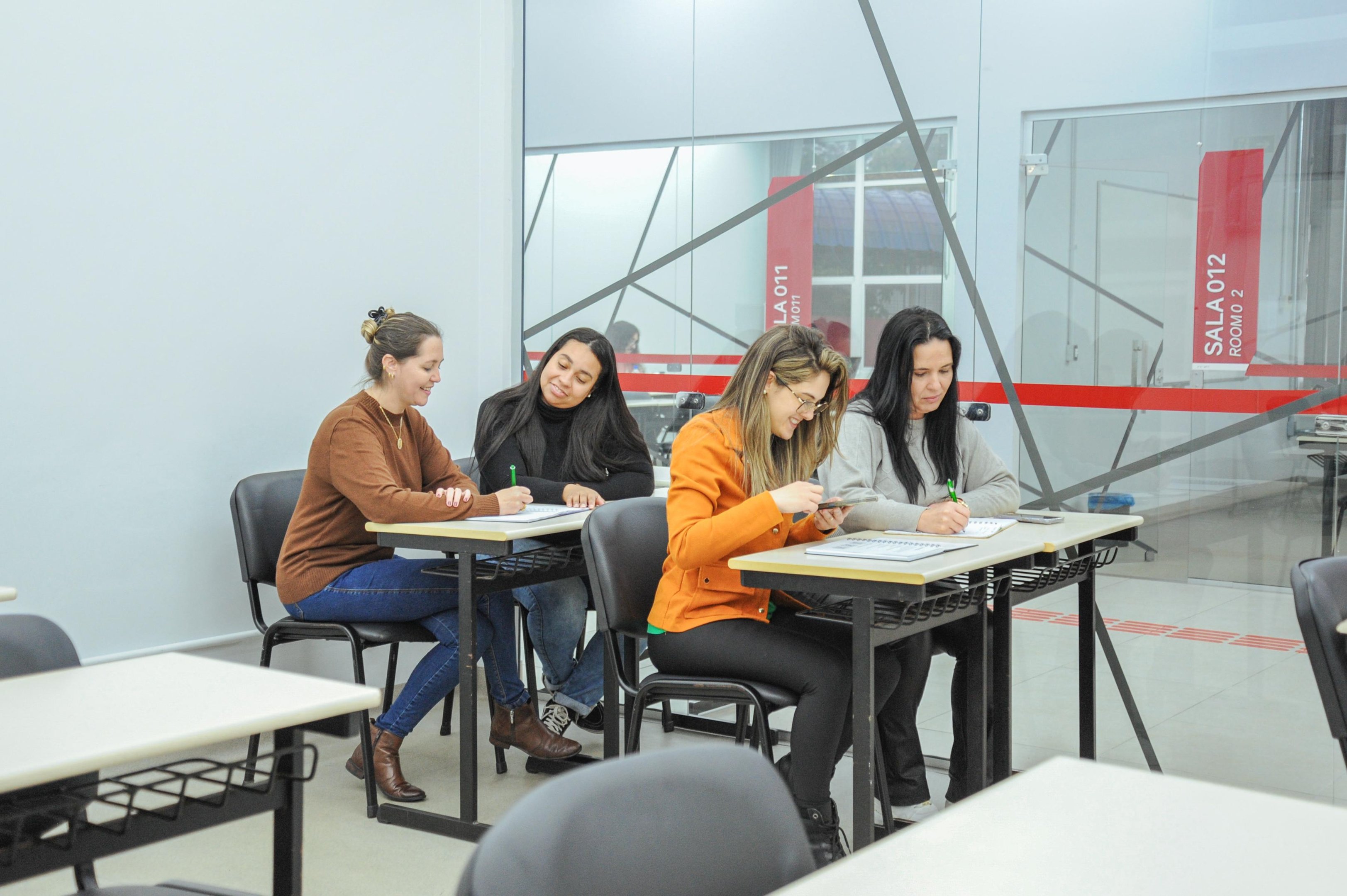 Bolsas, campi, polos e cursos variados atraem os estudantes