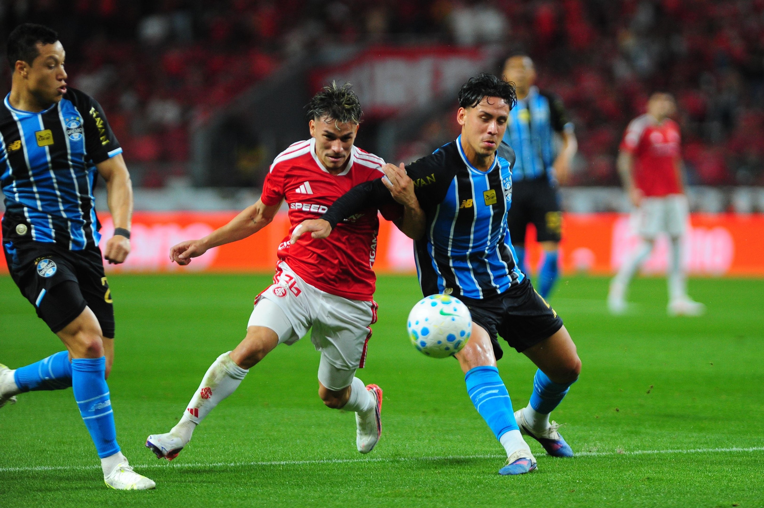 Inter de Bernabei precisa conquistar pontos em Salvador neste domingo