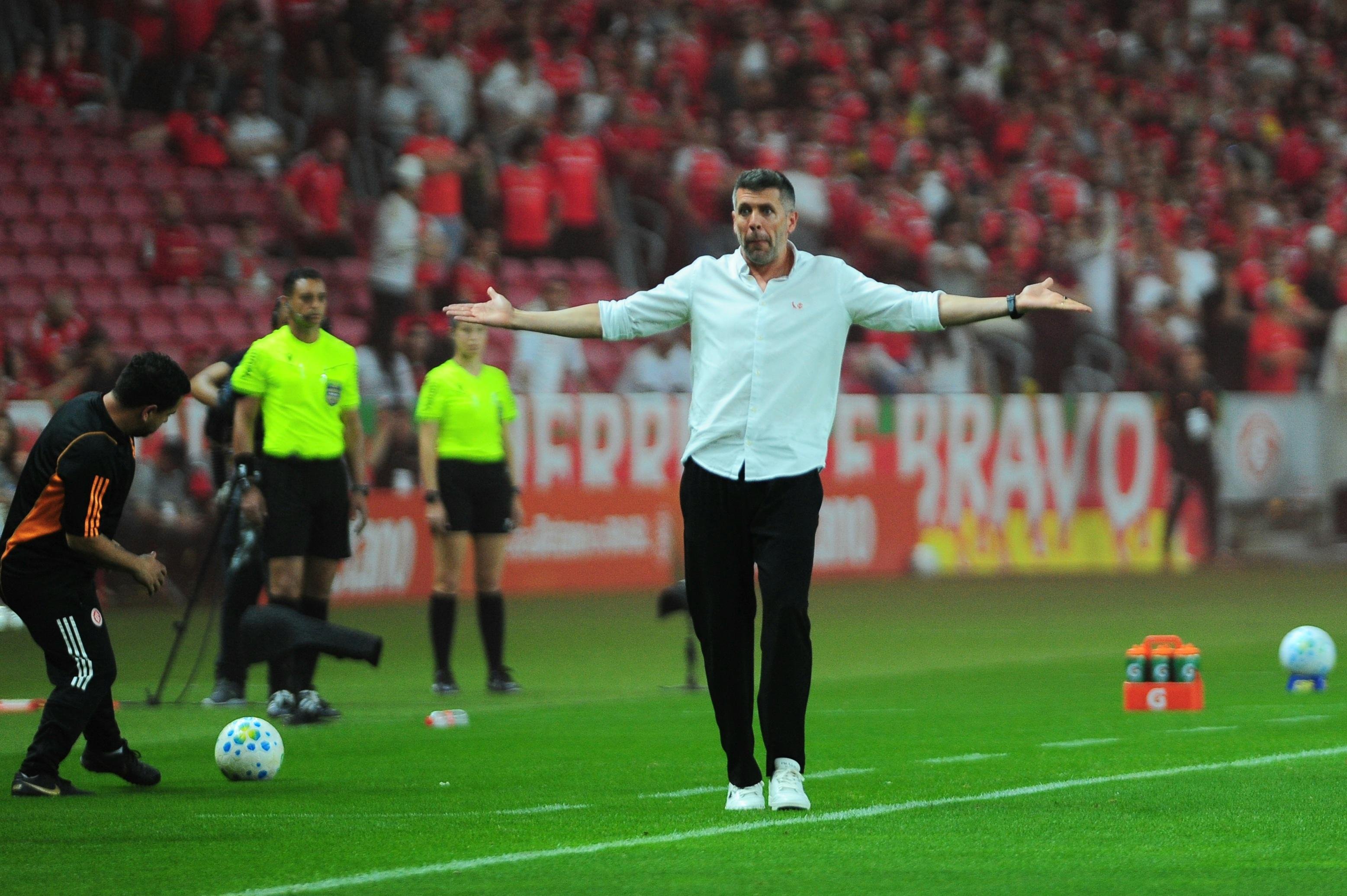 Inter de Paulo Pezzolano tem problemas internos para resolver