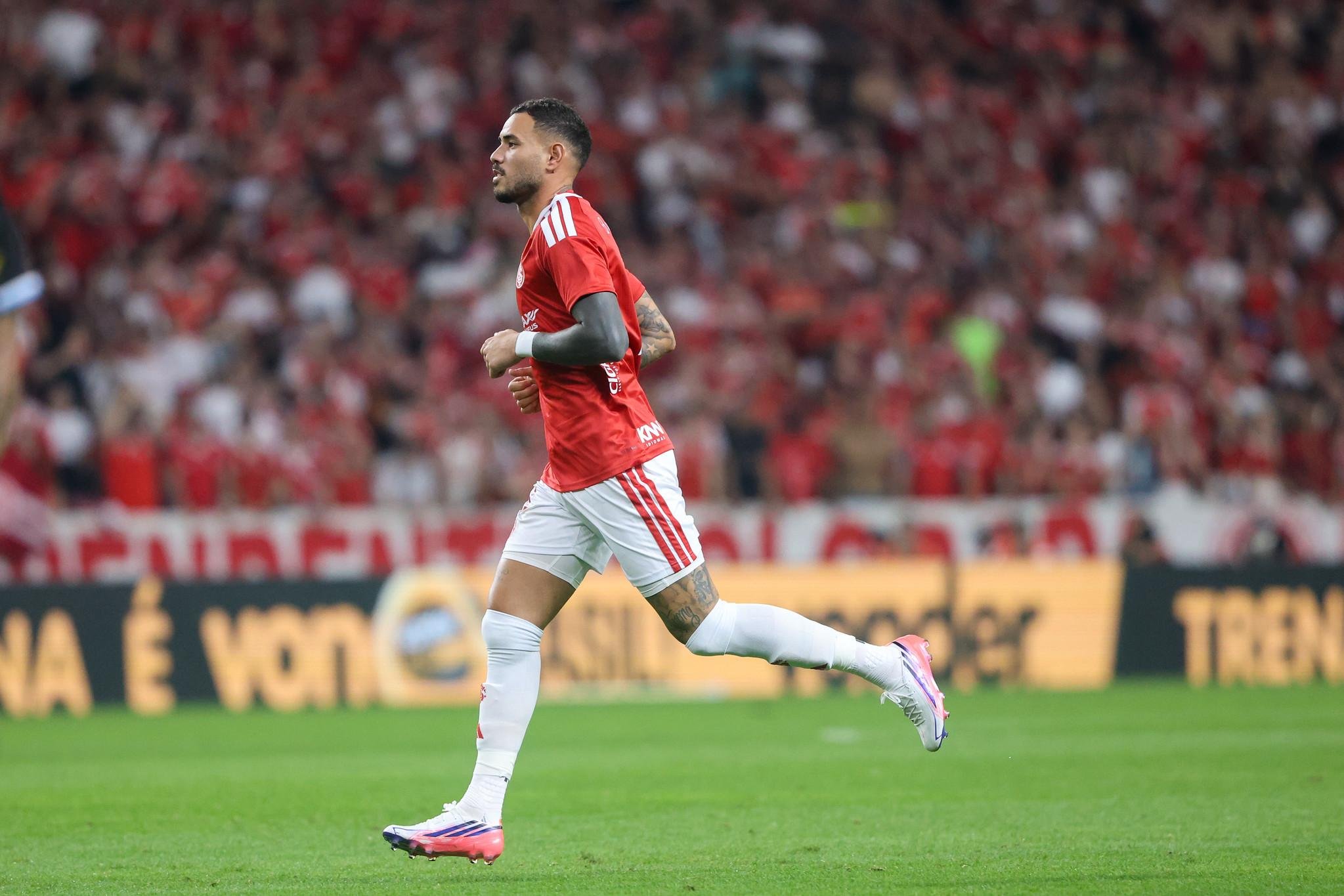 Tonny Sanabria pode come&ccedil;ar o jogo em Salvador