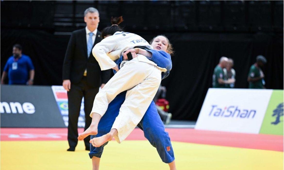Brasil garante 3 bronzes na abertura do Grand Slam de jud&ocirc; na Su&iacute;&ccedil;a