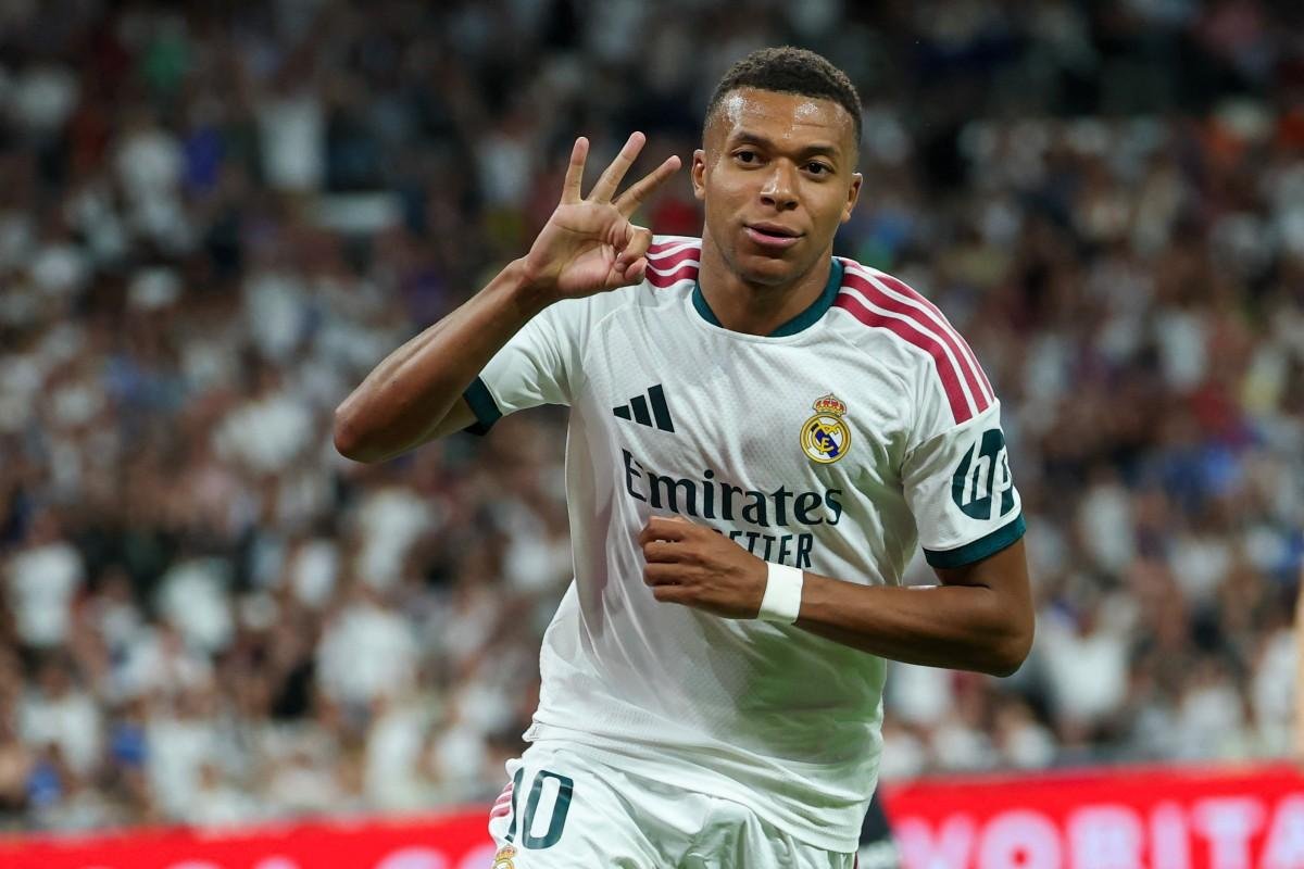 Mourinho faz coro para Mbapp&eacute; receber a Bola de Ouro