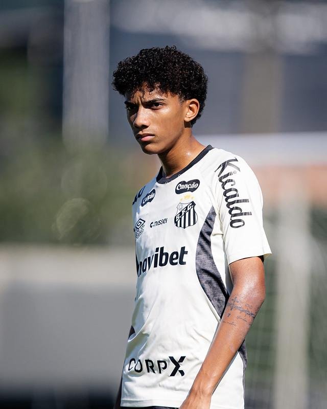 Santos encaminha empr&eacute;stimo de Robinho Jr. ao Genoa, da It&aacute;lia