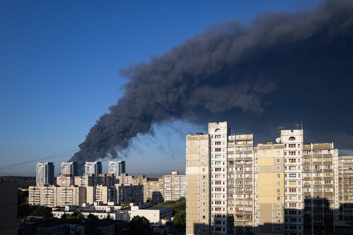 No inverno passado, a R&uacute;ssia intensificou sua campanha de bombardeio contra usinas de energia ucranianas, devastando o setor energ&eacute;tico do pa&iacute;s