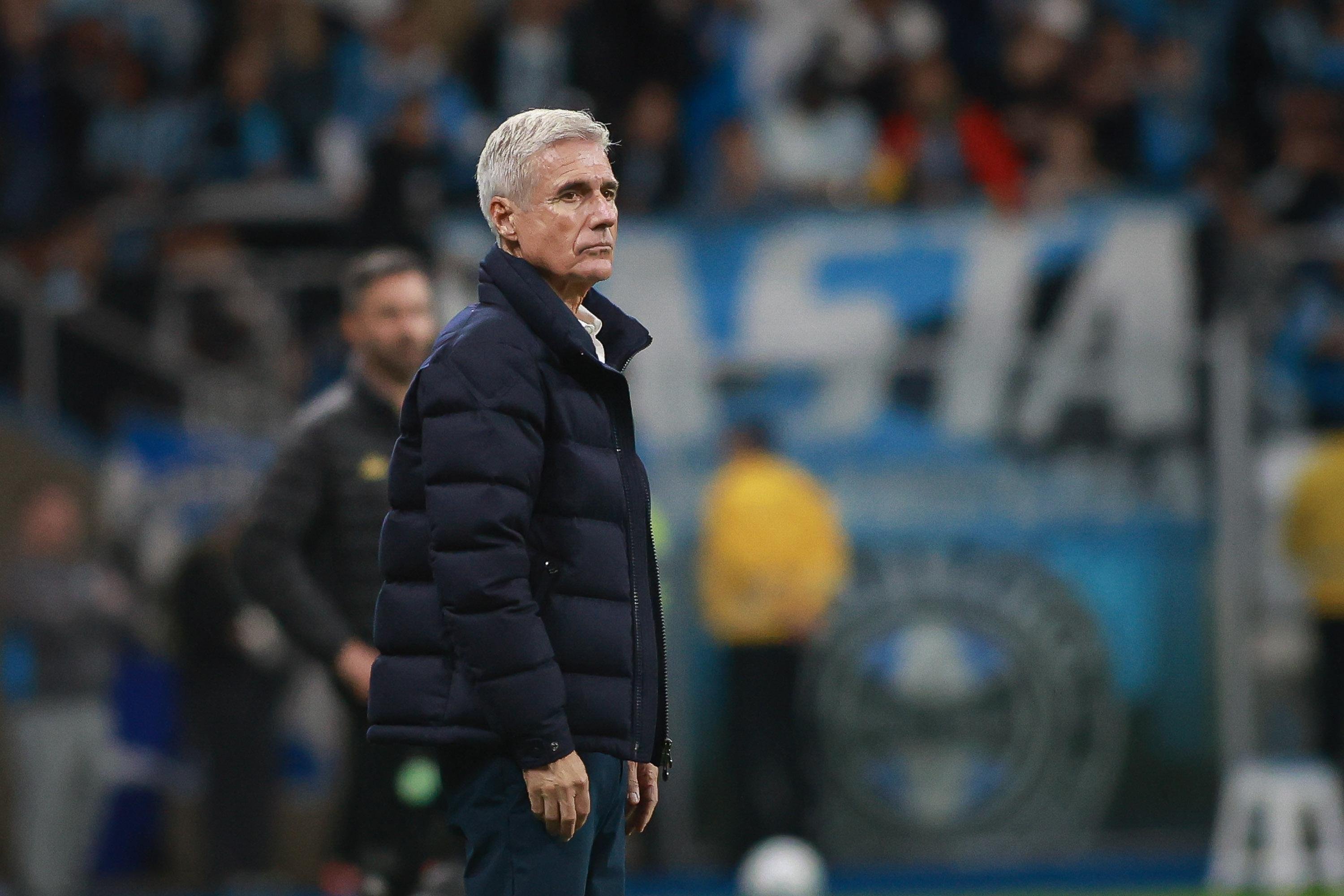 Lu&iacute;s Castro n&atilde;o ficou satisfeito com a atua&ccedil;&atilde;o do Gr&ecirc;mio