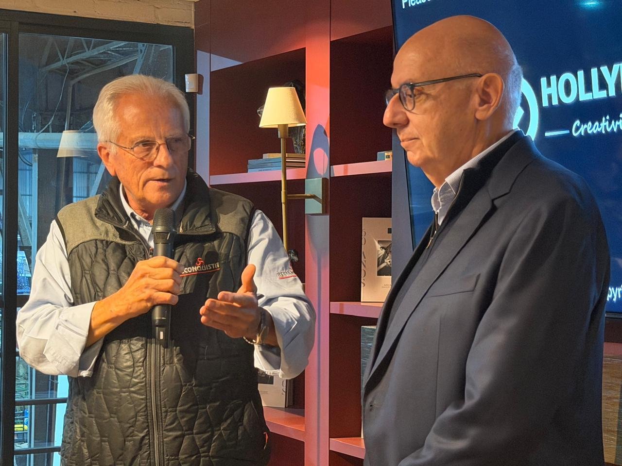 Cairoli (no microfone), com Pl&iacute;nio Nastari: "Pre&ccedil;o n&atilde;o tem que ser algo que se discute, tem que ser uma tarifa do mercado"