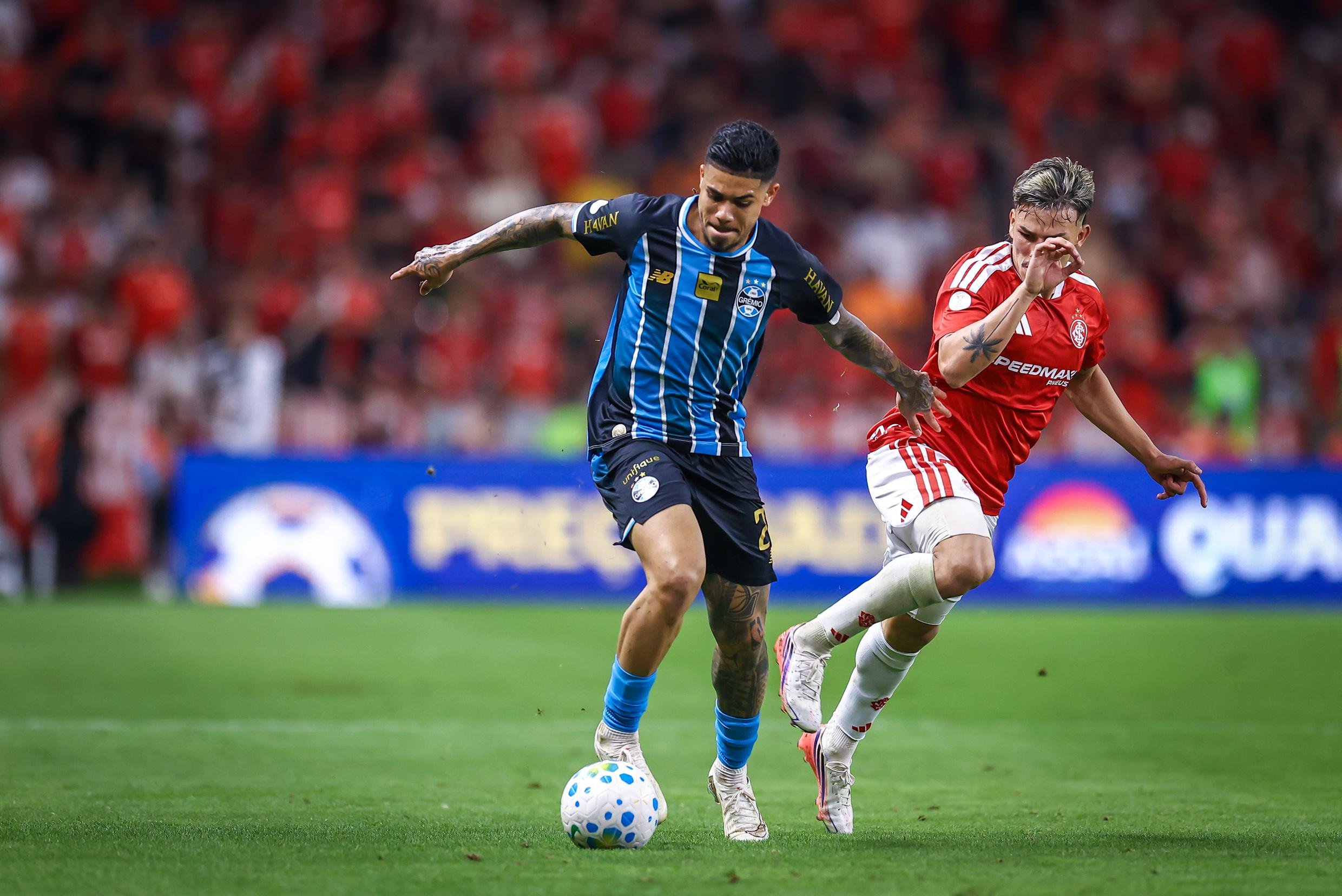 Diego Caito atuou lesionado em boa parte do Gre-Nal 453