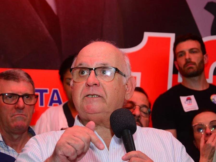 Em 2023, Romildo Bolzan foi eleito presidente estadual do PDT