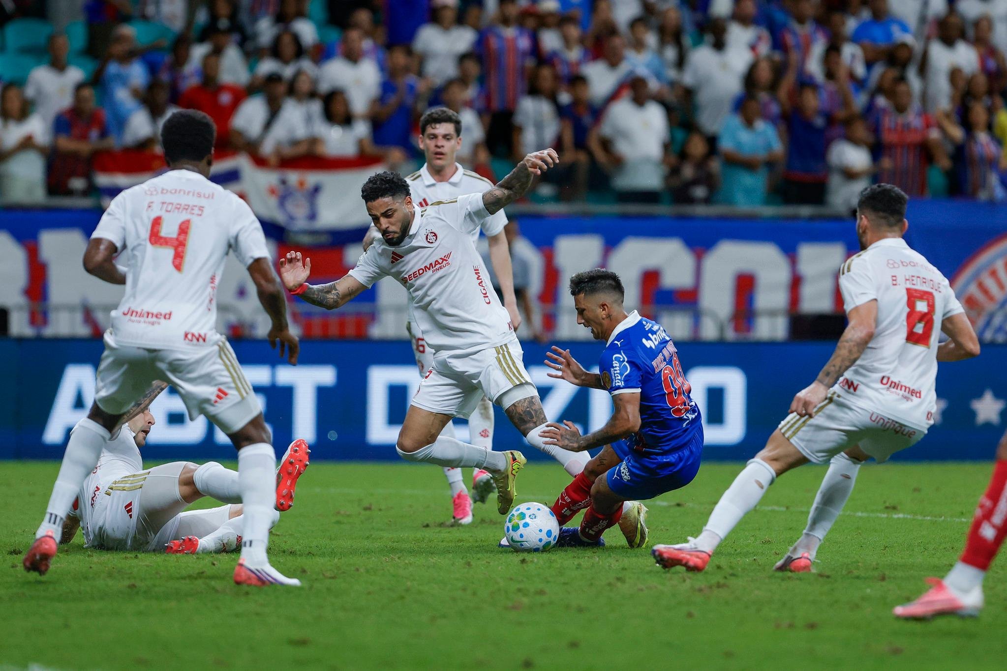 Inter perdeu para o Bahia no domingo e entrou na zona de rebaixamento