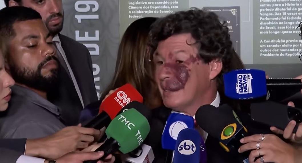 Presidente da Comiss&atilde;o Mista, deputado Reginaldo Lopes (PT-MG) atende jornalistas em Bras&iacute;lia