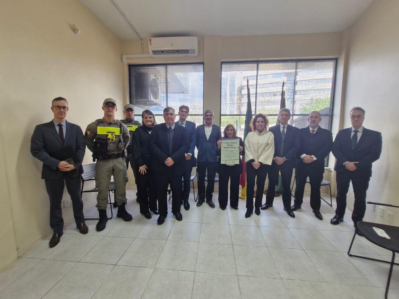 Autoridades, ju&iacute;zes eleitorais e OAB apoiam a iniciativa
