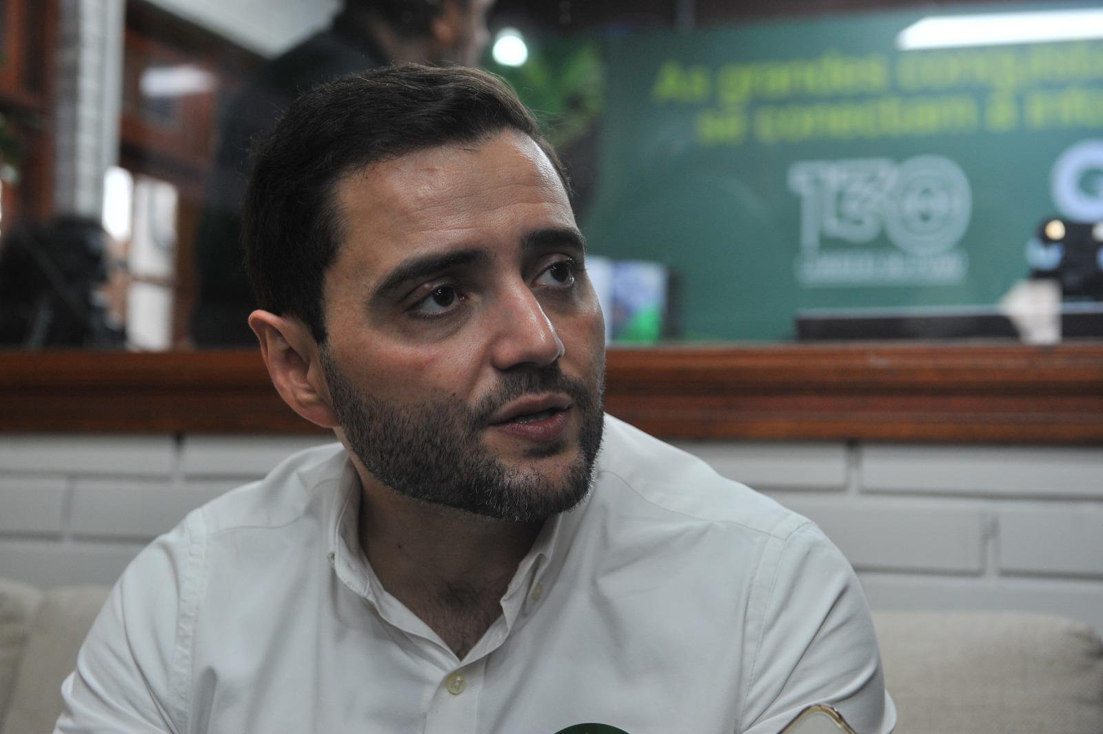 Gabriel Souza visitou a casa do Correio do Povo na Expointer nesta ter&ccedil;a