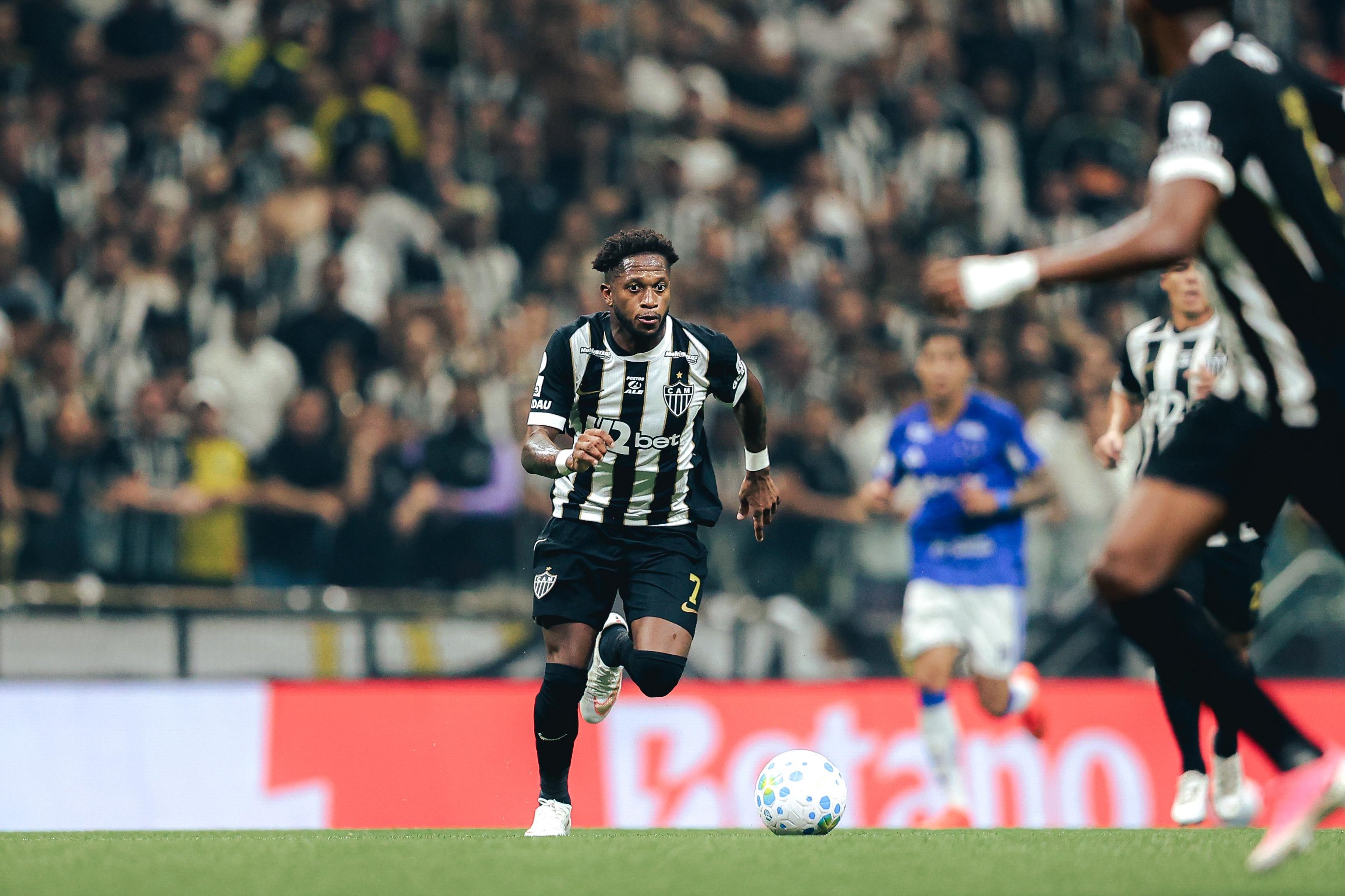 De virada, Atl&eacute;tico-MG elimina Cruzeiro e espera por Gr&ecirc;mio ou Inter na&nbsp;semifinal da Copa do Brasil