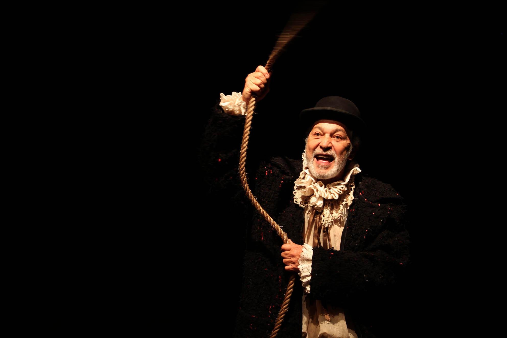 O ator Gracindo Jr. durante os ensaios do espet&aacute;culo "Canastr&otilde;es", no Teatro Arena do Espa&ccedil;o Sesc, no Rio de Janeiro, em 2012